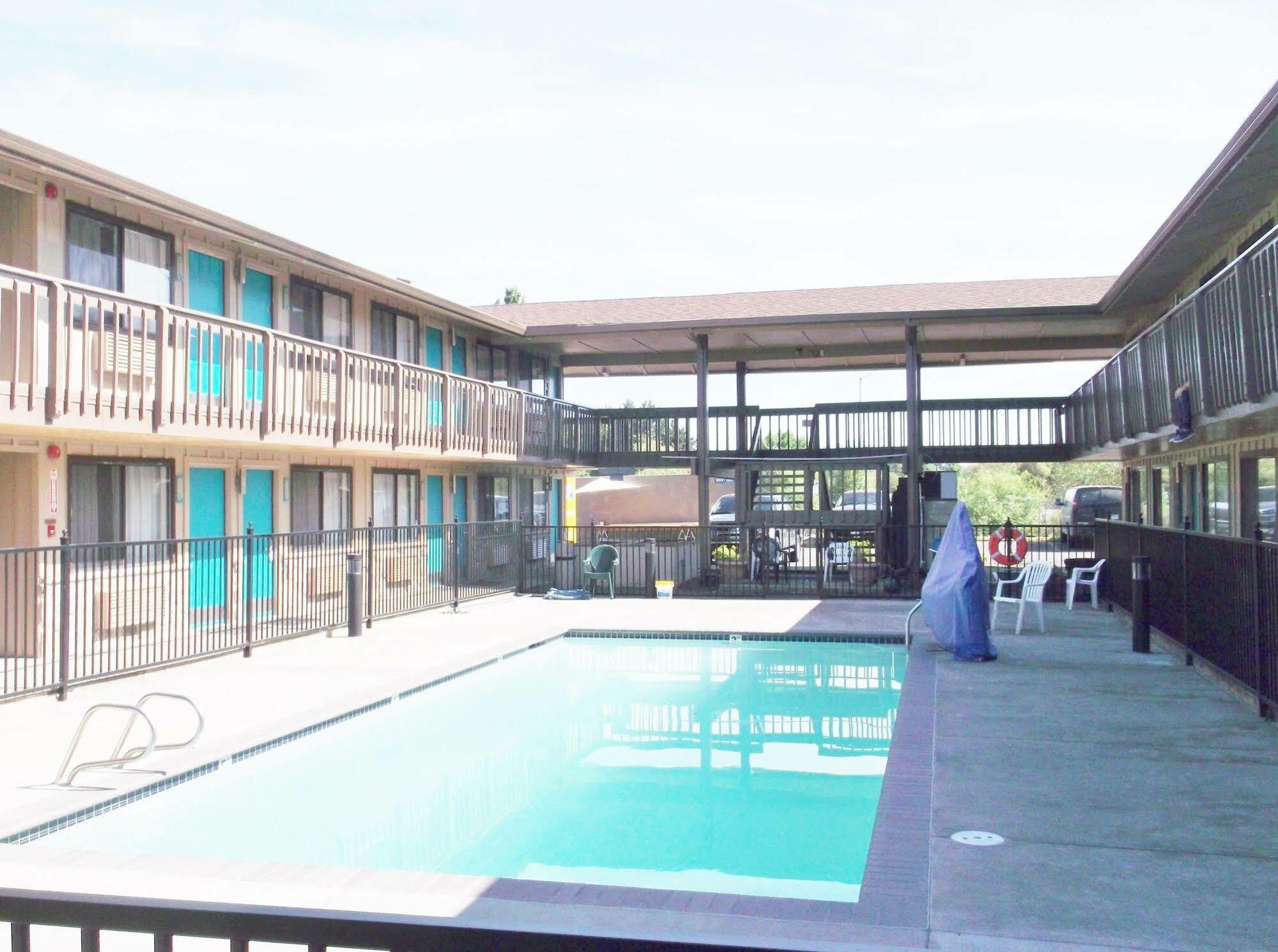 Pepper Tree Inn Beaverton Exterior foto